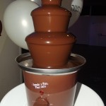 מפל שוקולד ליום הולדת