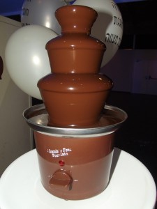 מפל שוקולד ליום הולדת